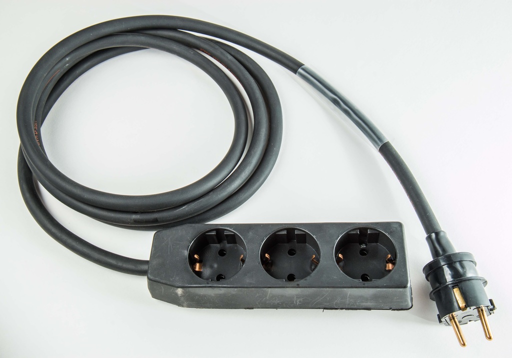 FS Strømkabel 20m 3x1,5mm m/3 v forg.